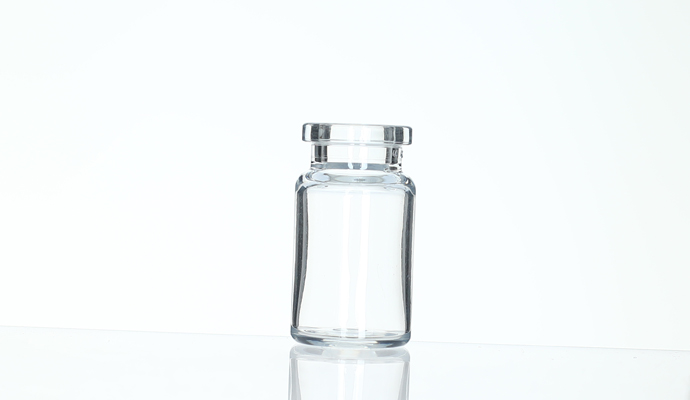 Plastic vials made of Cyclo Olefin Polymer