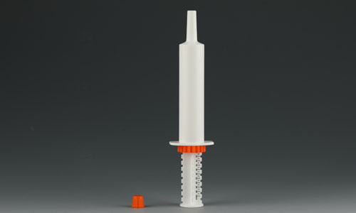 Test standard for dissolution of plastic syringes