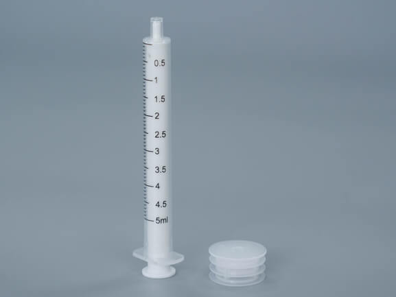 What are the characteristics of oral dosing syringe