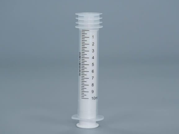 How precise markings on oral dosing syringe improve medication safety