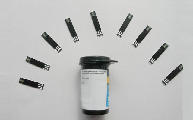 Dipstick assay for milk test packaging